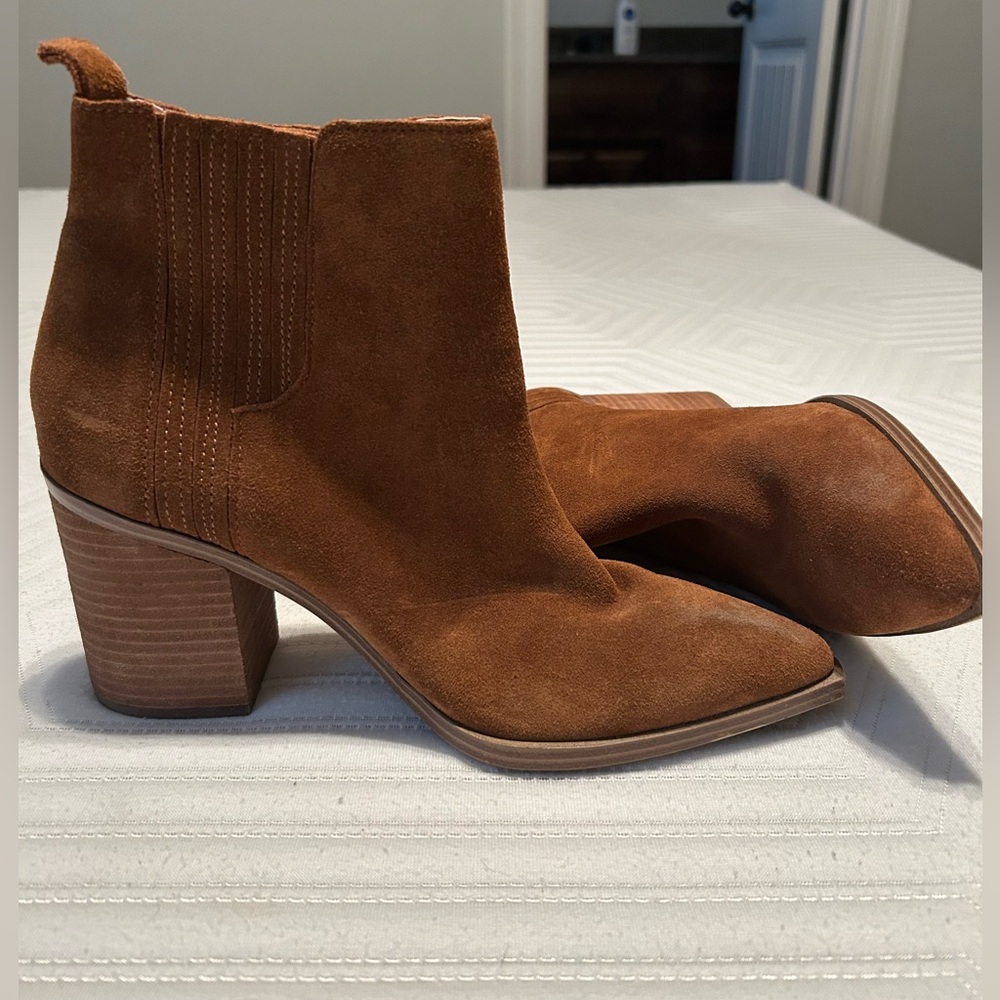 Steve Madden Chandler Cognac Suede Booties, Size 9.5M